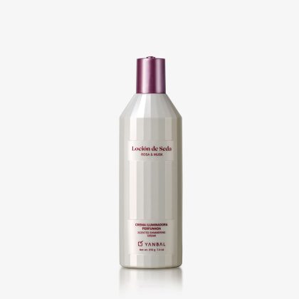 Crema iluminadora Yanbal loción de seda rosa y musk 210 g
